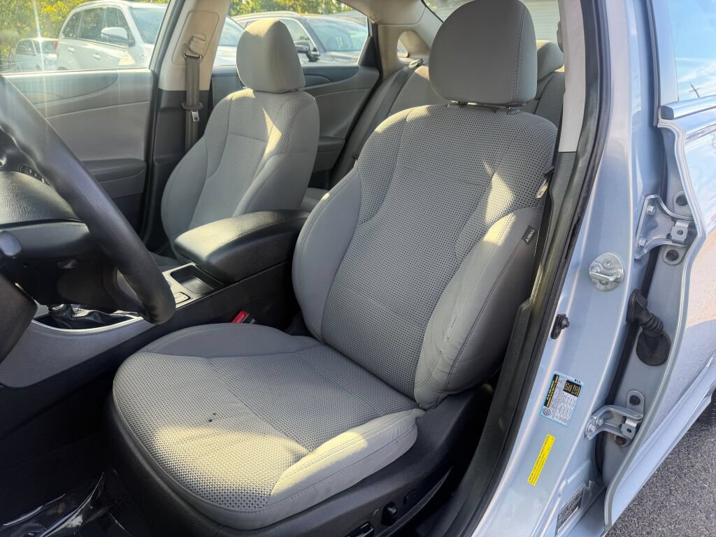 Used 2013 Hyundai Sonata GLS w/ Popular Equipment Pkg FWD image 11