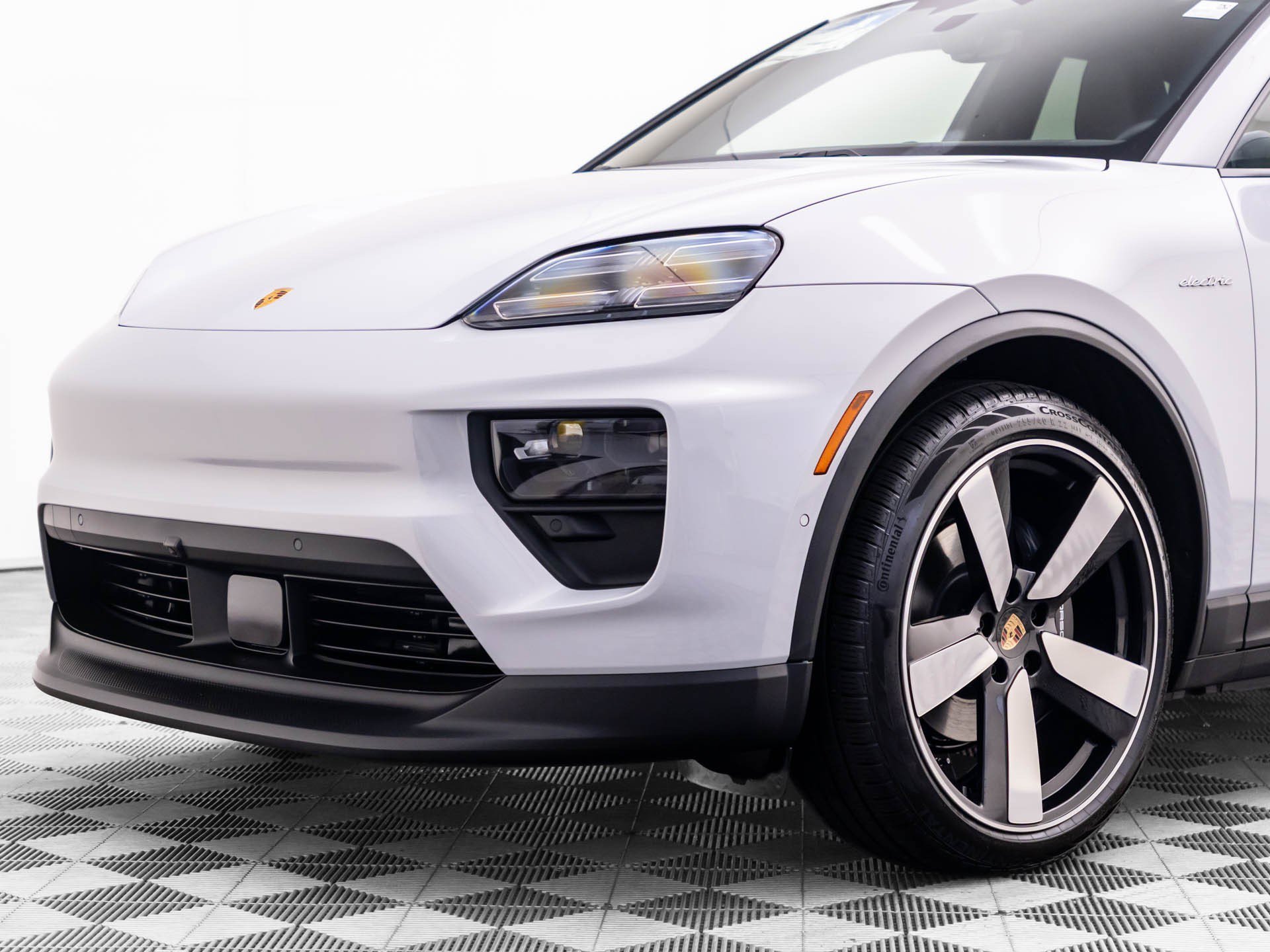 New 2026 Porsche Macan 4 Electric AWD/4WD image 35