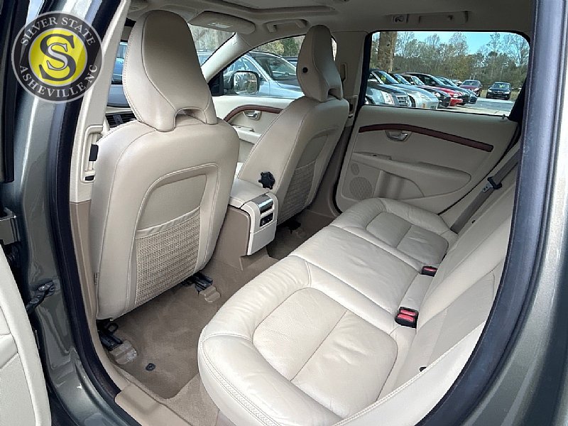 Used 2011 Volvo XC70 3.2 image 14