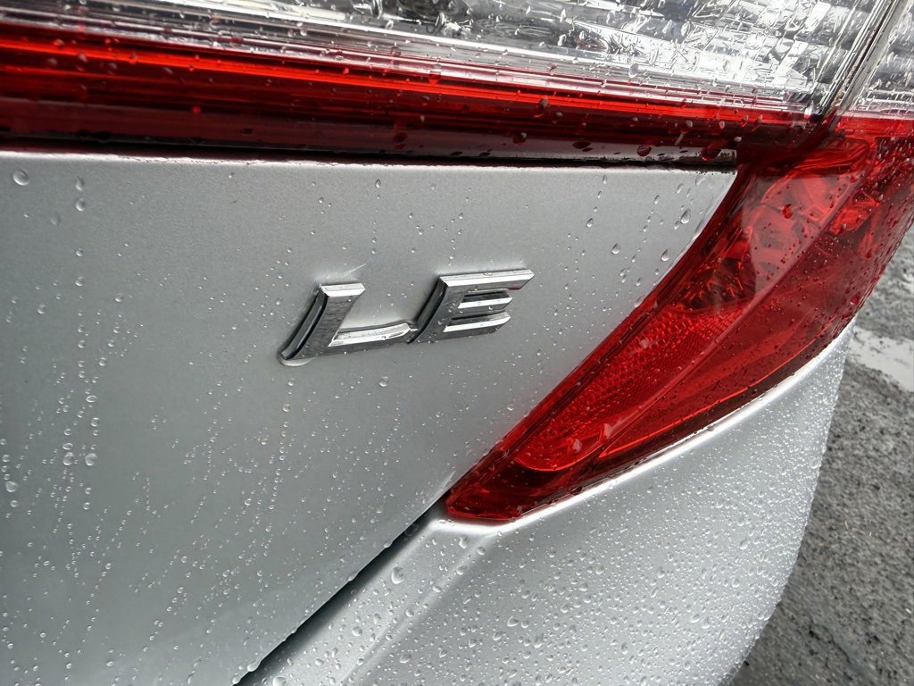 Used 2013 Toyota Camry LE image 8