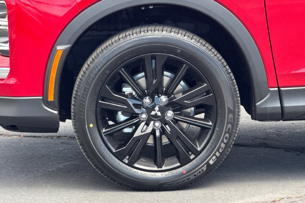 New 2026 Mitsubishi Eclipse Cross LE AWD/4WD image 29