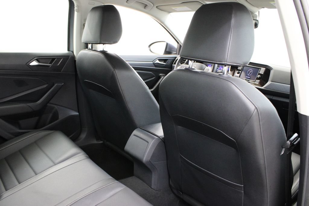 Used 2024 Volkswagen Jetta SE FWD image 19