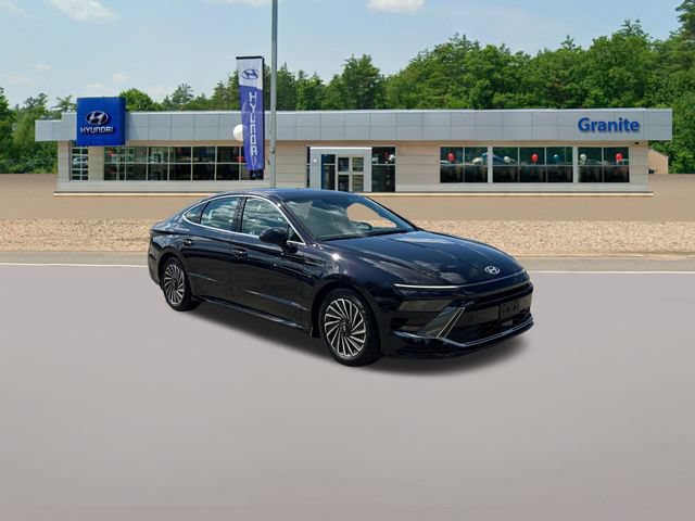 Used 2025 Hyundai Sonata SEL FWD image 3