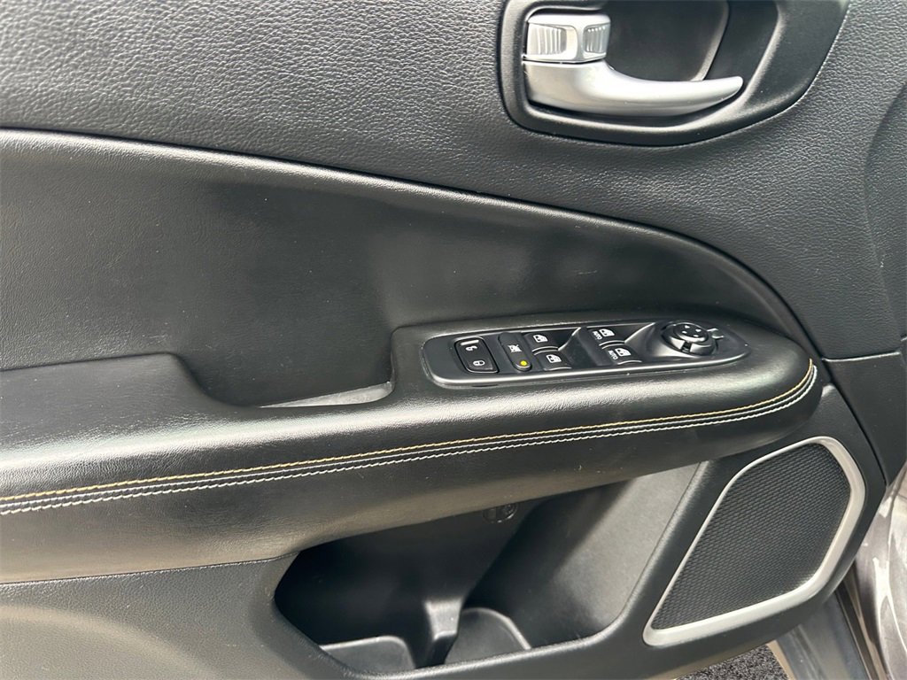 Used 2021 Jeep Compass Latitude w/ Convenience Group image 16