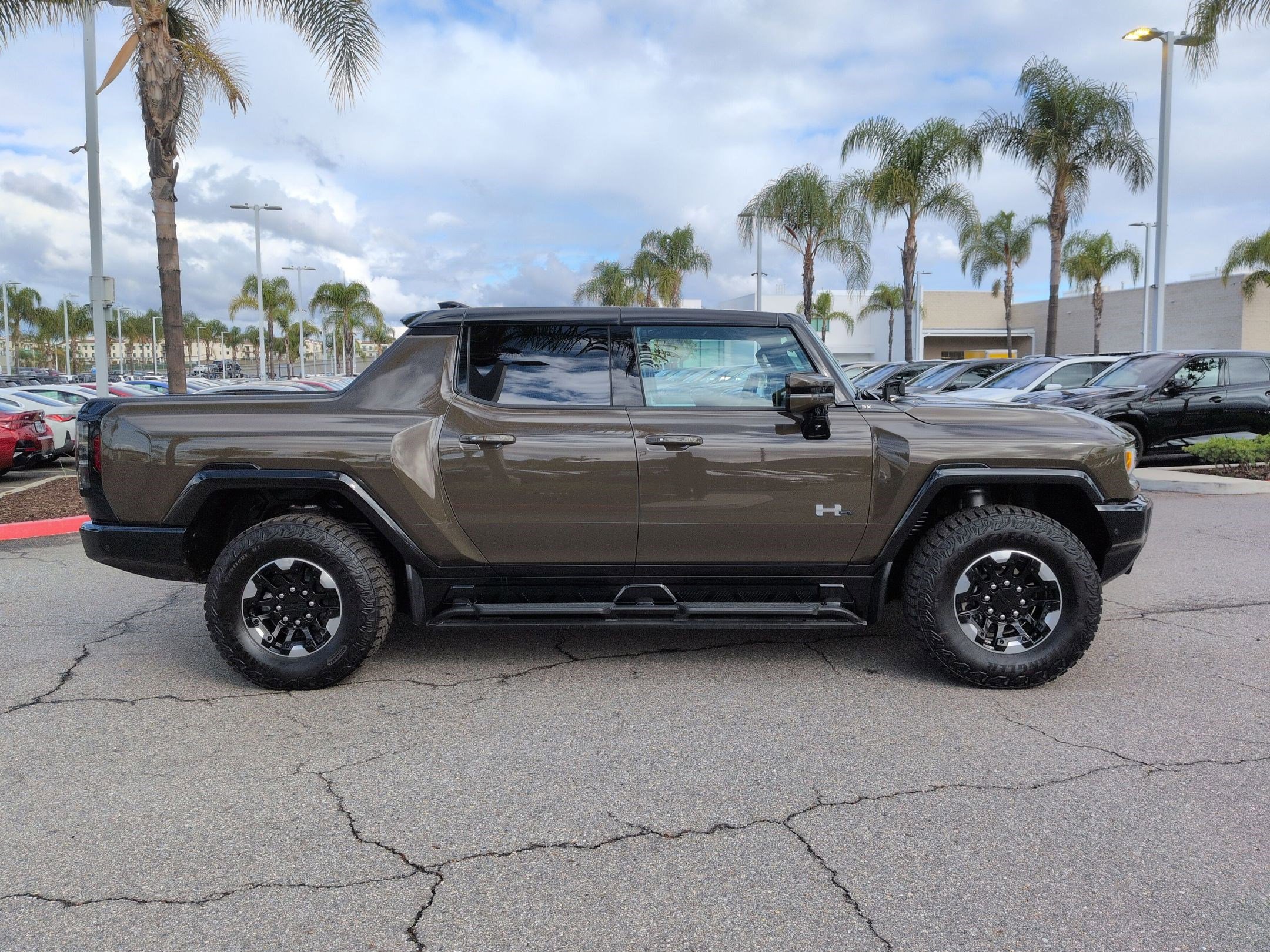 Used 2024 GMC Hummer EV 3X w/ Extreme Off-Road Package image 11