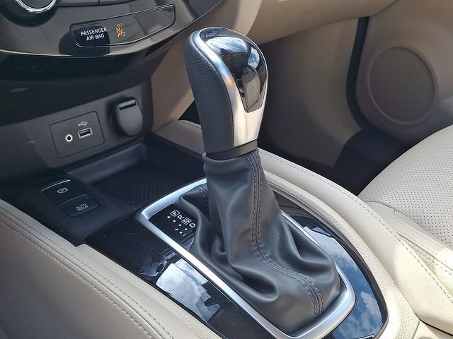 Used 2019 Nissan Rogue SL AWD/4WD image 16