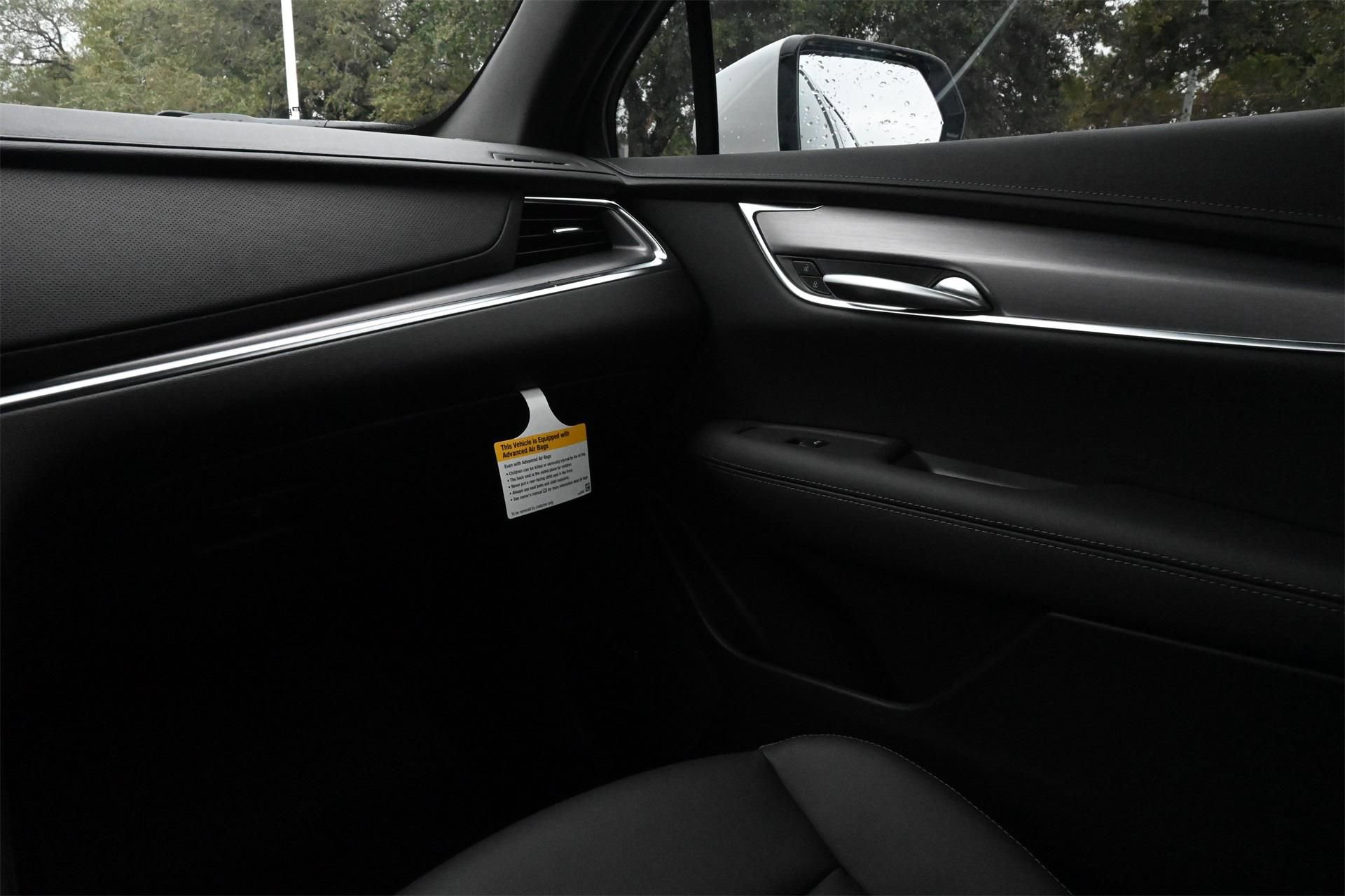 New 2026 Cadillac XT5 Luxury w/ LPO, Floor Liner Package image 8