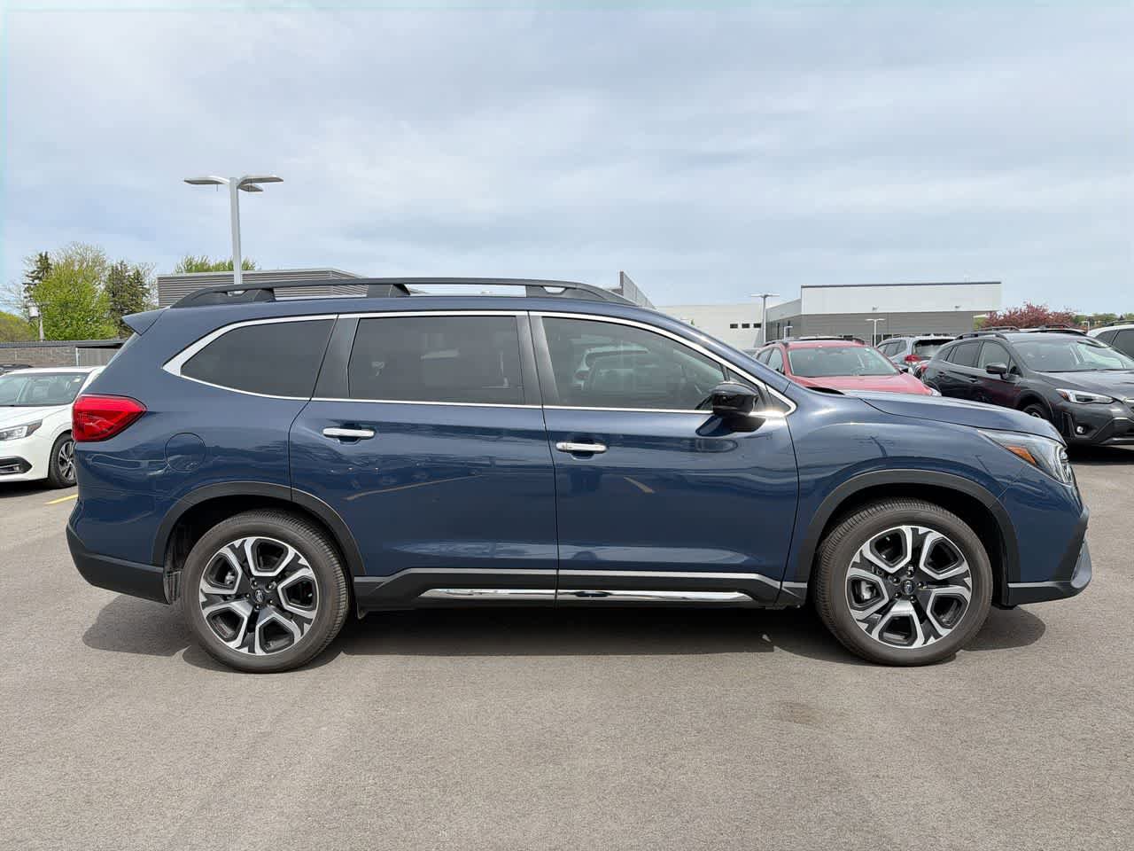 Certified 2024 Subaru Ascent Touring AWD/4WD image 14