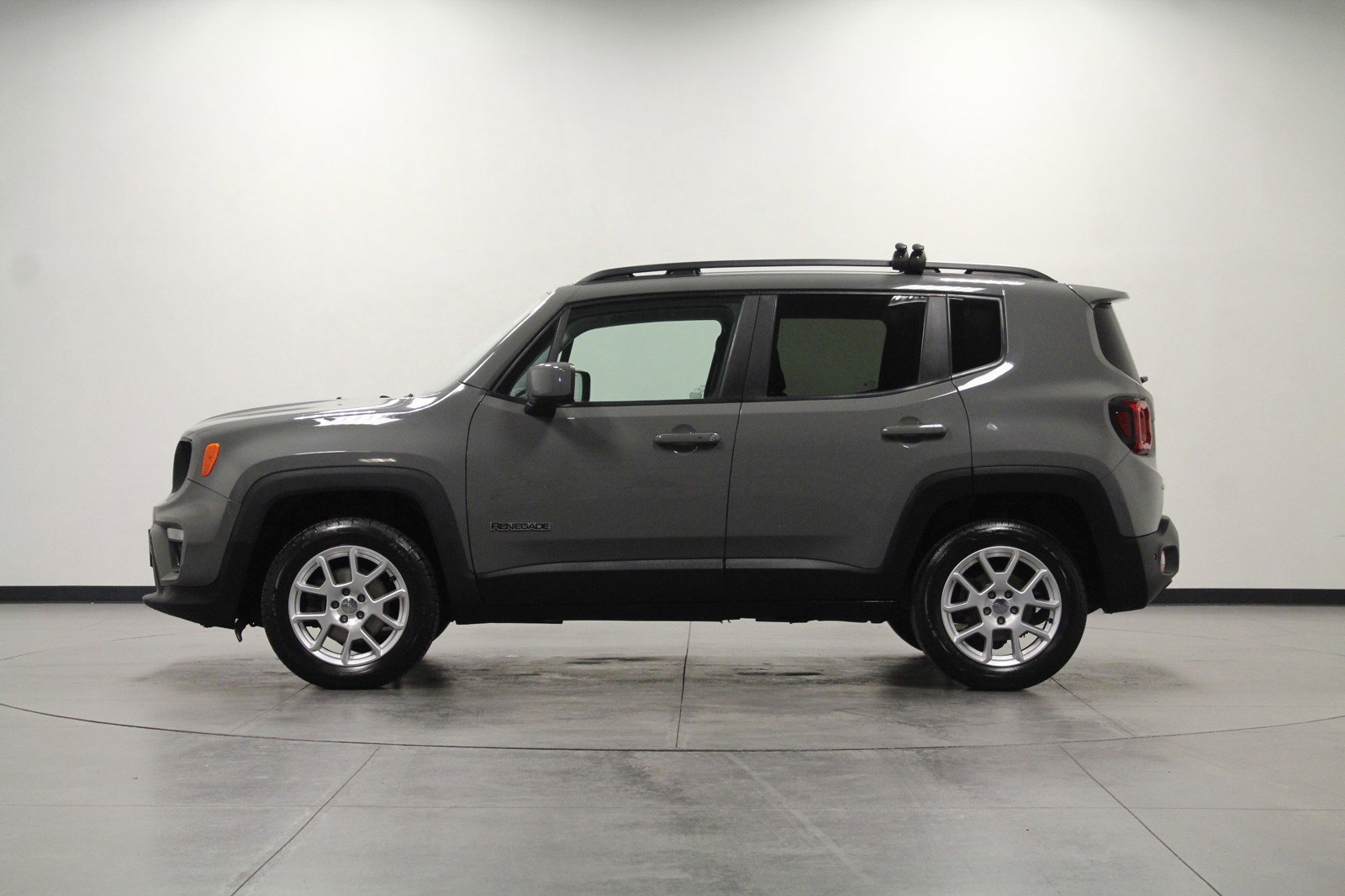 Used 2021 Jeep Renegade Latitude w/ Luxury Group I image 7