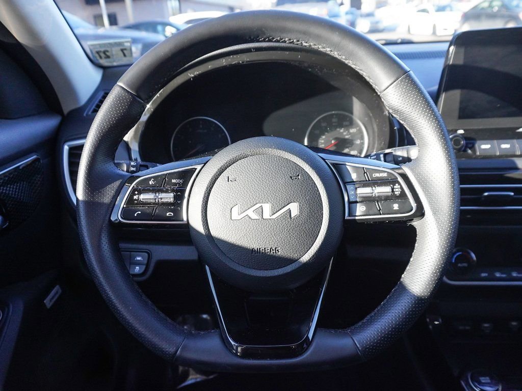 Used 2023 Kia Seltos SX image 42