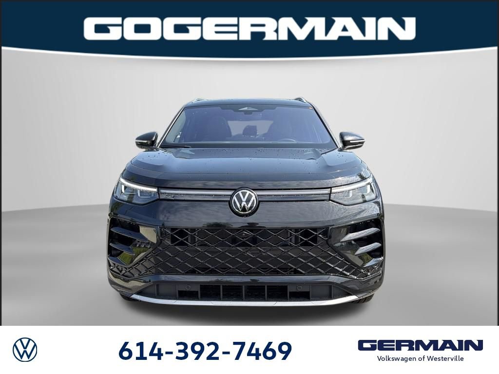 New 2026 Volkswagen Tiguan SEL R-Line AWD/4WD image 2