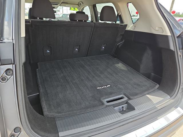 Certified 2022 Nissan Rogue SV image 20