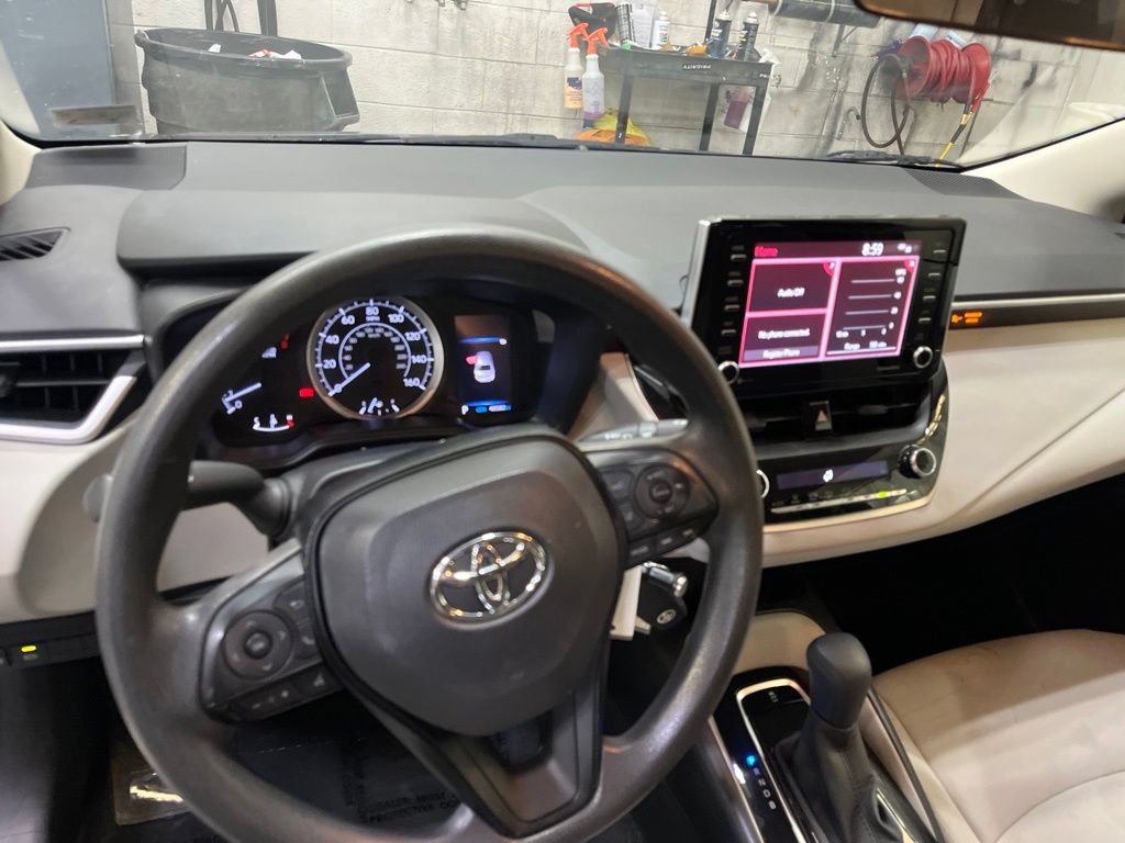 Used 2021 Toyota Corolla LE w/ Carpet Mat Package (TMS) FWD image 14