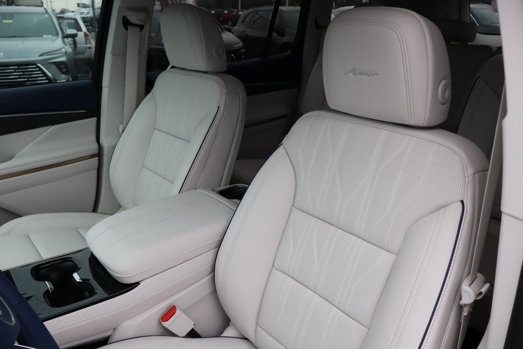 New 2026 Buick Enclave Avenir w/ Super Cruise Package image 12