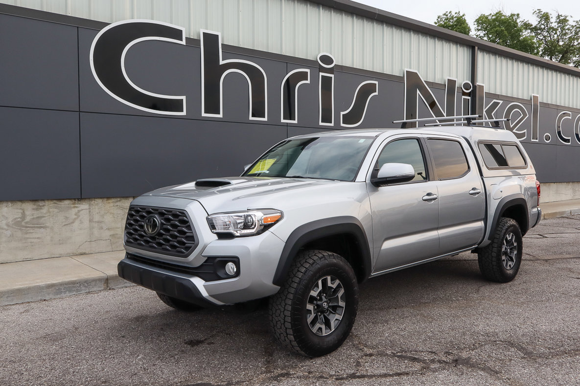 Used 2022 Toyota Tacoma TRD Off-Road image 1