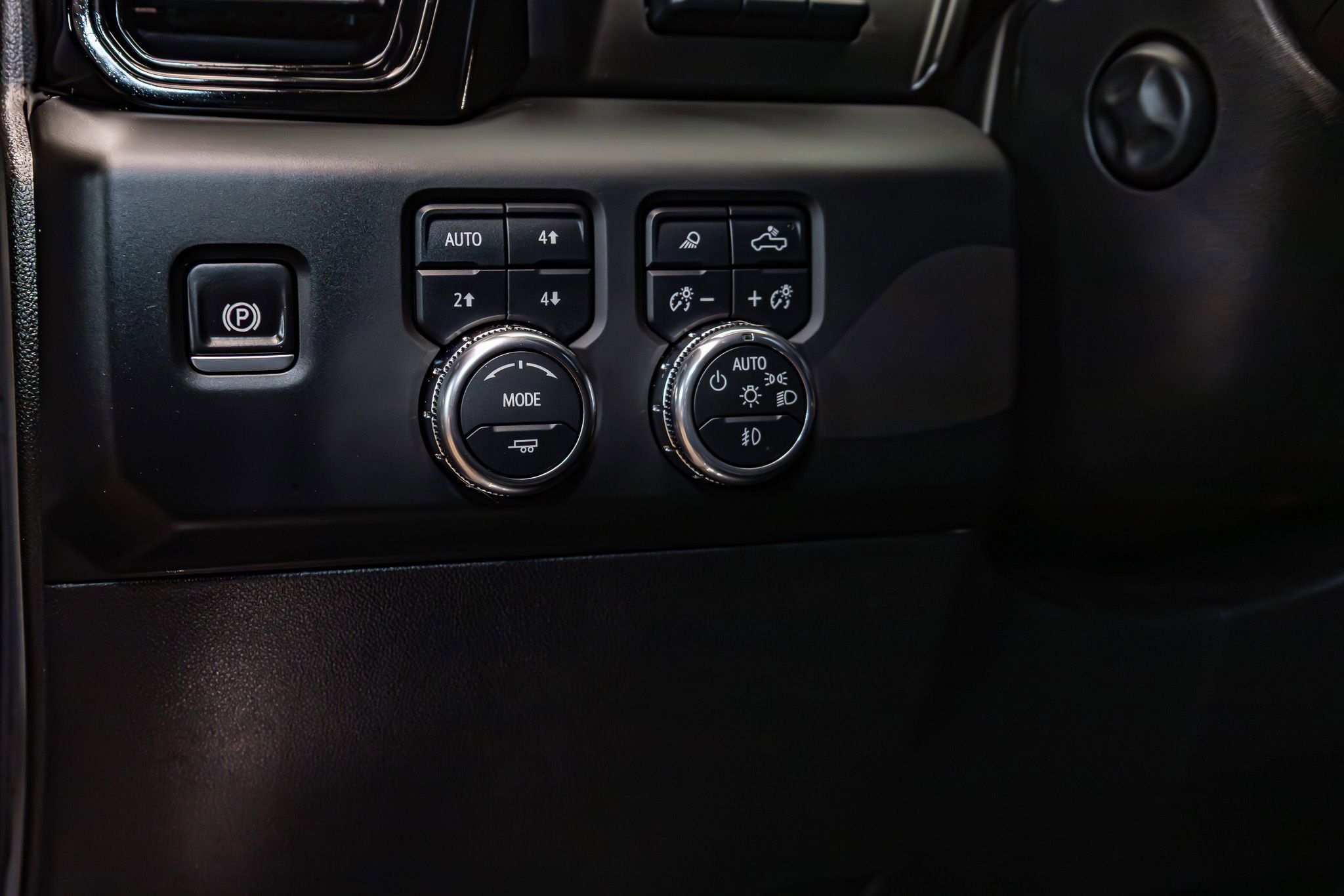 Used 2025 GMC Sierra 1500 AT4 w/ Technology Package image 21