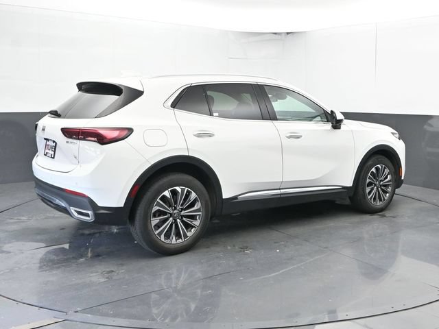 Used 2024 Buick Envision Preferred AWD/4WD image 2