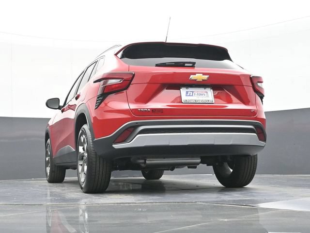New 2026 Chevrolet Trax LT w/ Sunroof Package FWD image 39