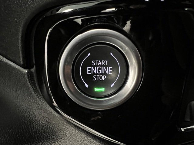 Used 2024 Chevrolet Silverado 2500 ZR2 w/ Technology Package image 34