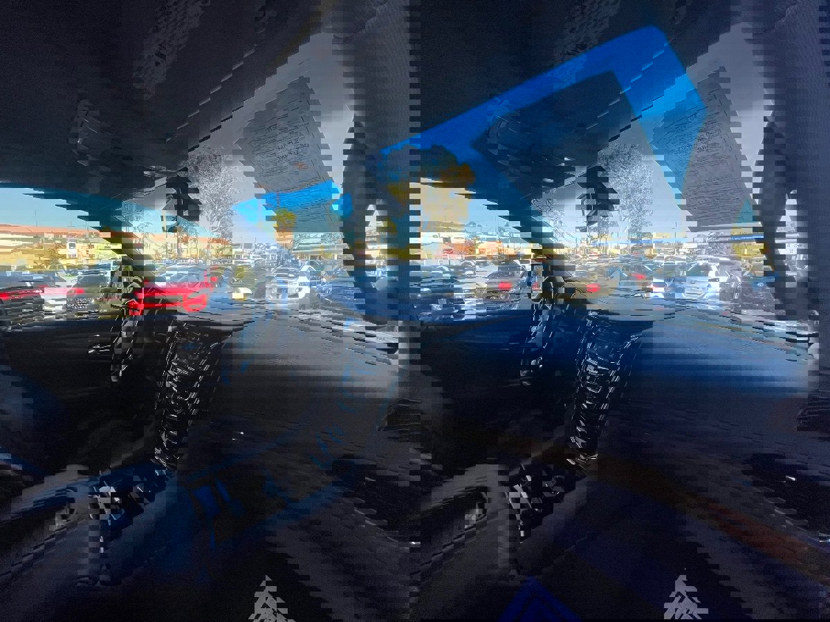 Used 2017 Cadillac Escalade 2WD image 11