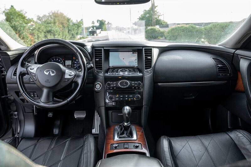 Used 2012 INFINITI FX35 2WD w/ Premium Pkg image 18