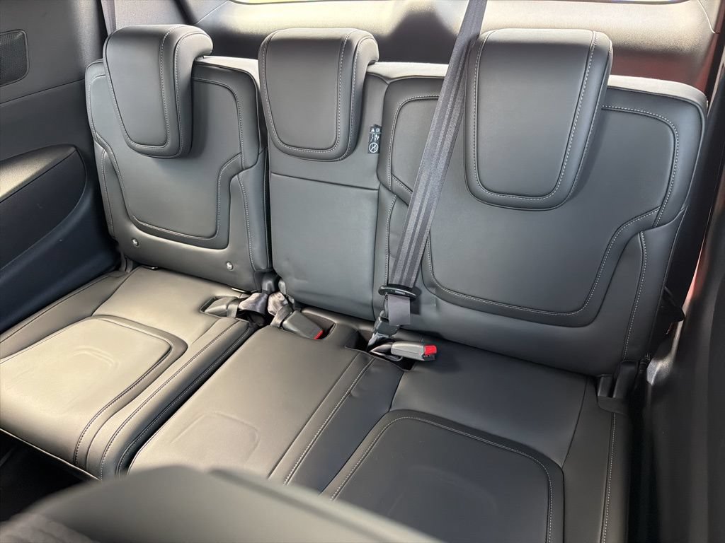 New 2026 Nissan Armada PRO-4X w/ Captain's Chari Seat Package AWD/4WD image 18