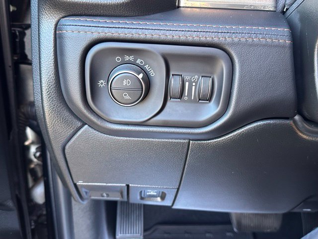 Used 2022 RAM 3500 Limited AWD/4WD image 21