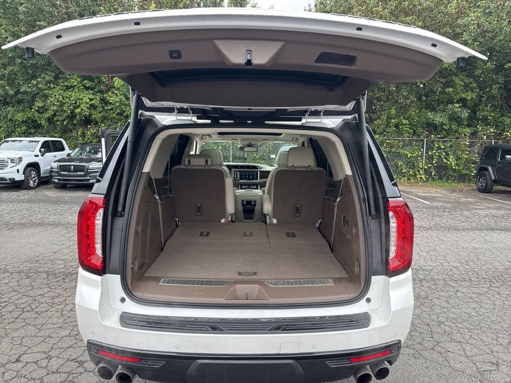 Used 2021 GMC Yukon Denali w/ LPO, Illumination Package AWD/4WD image 16
