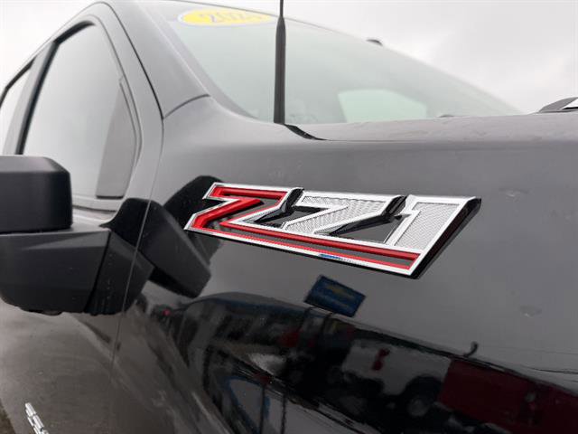 Used 2024 Chevrolet Silverado 2500 LT w/ Z71 Off-Road Package image 12