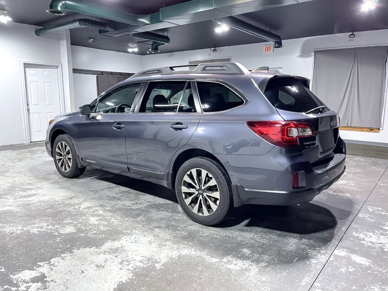 Used 2017 Subaru Outback 2.5i Limited image 6