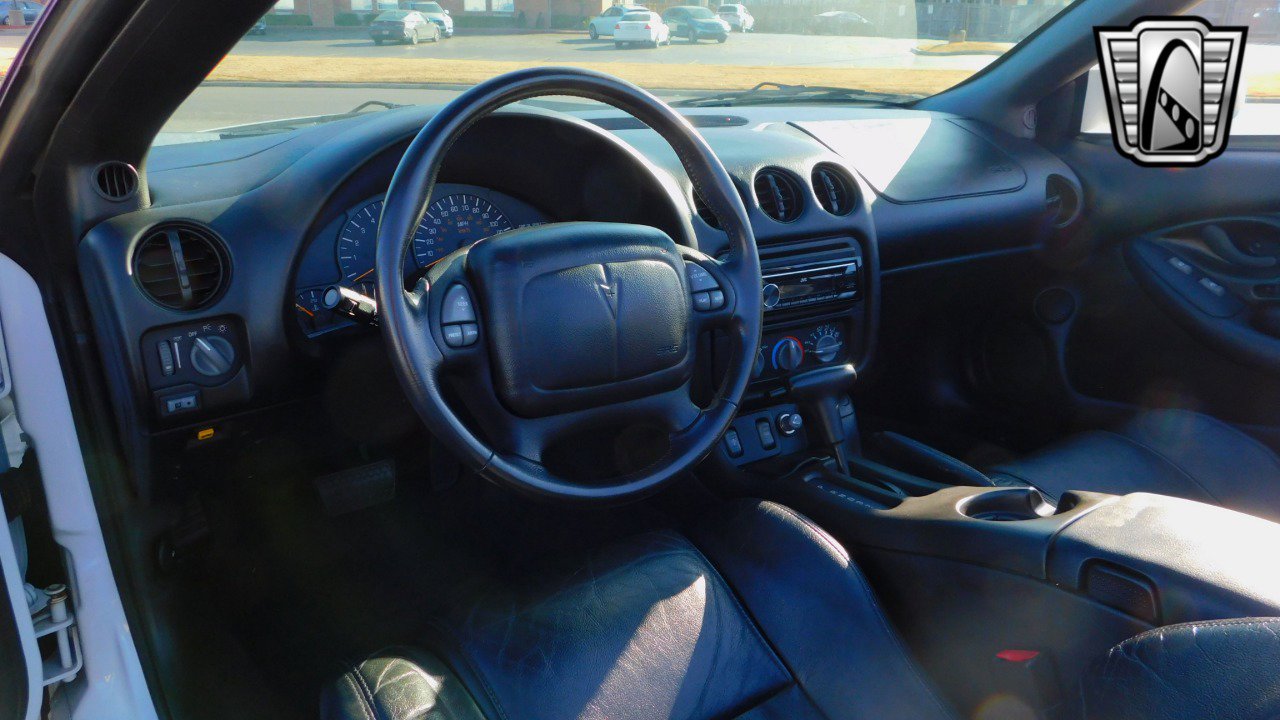 Used 2002 Pontiac Firebird Convertible image 18