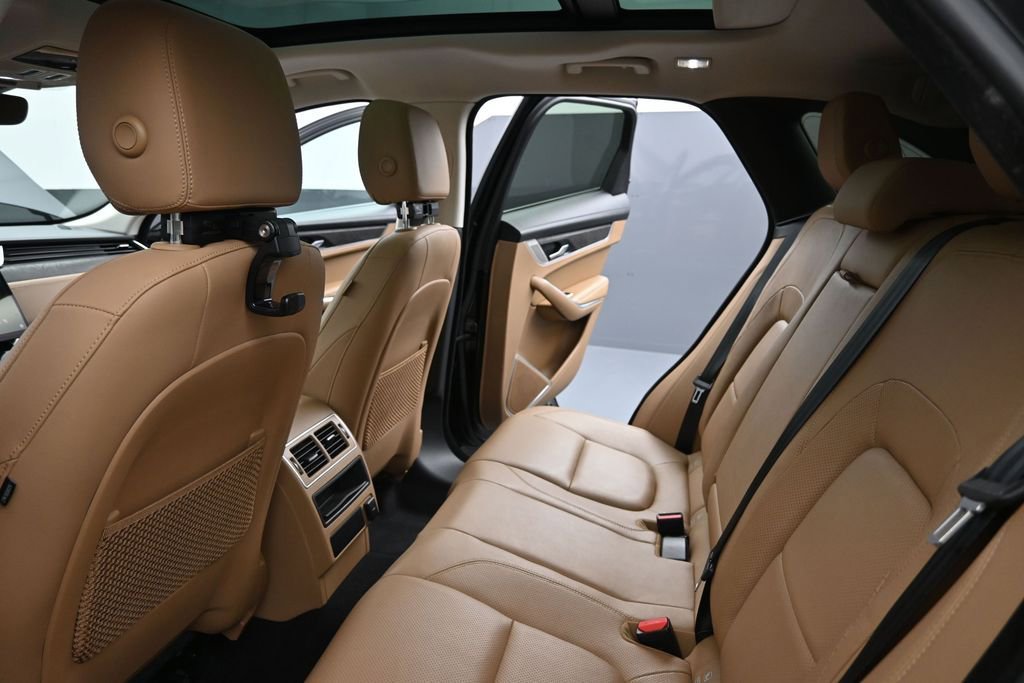 Certified 2022 Jaguar F-PACE S AWD/4WD image 17