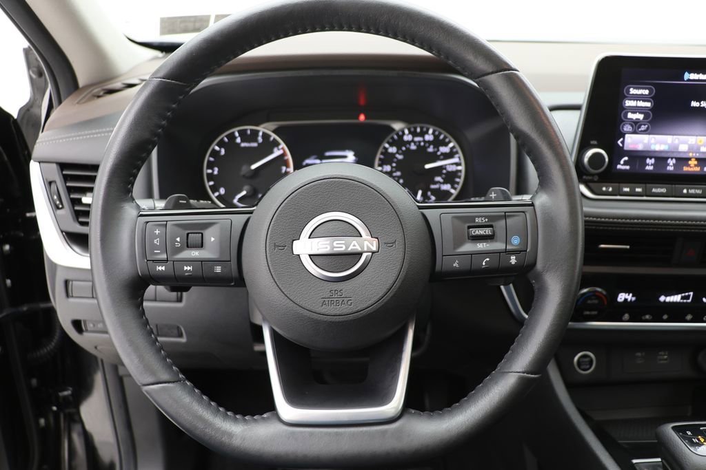 Used 2023 Nissan Rogue SV w/ SV Premium B Package image 17