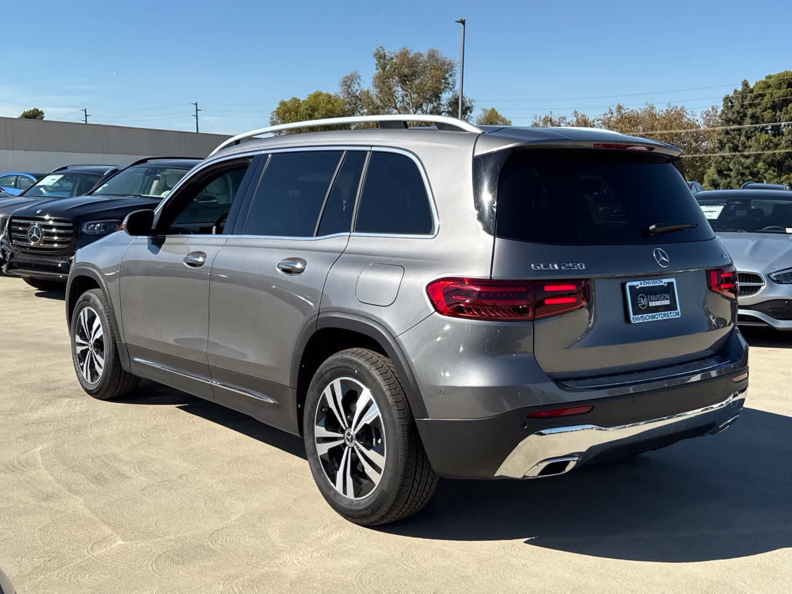 New 2026 Mercedes-Benz GLB 250 4MATIC image 8
