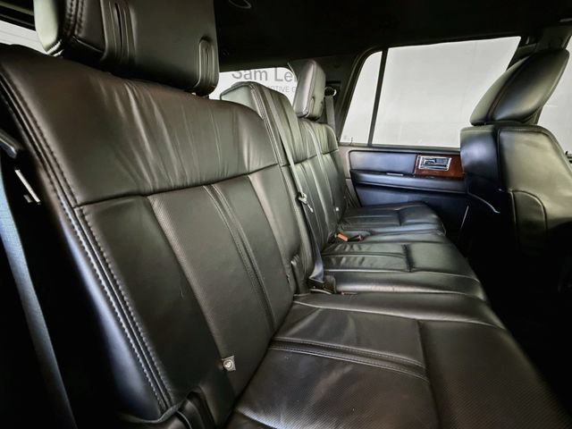 Used 2016 Lincoln Navigator Select AWD/4WD image 29