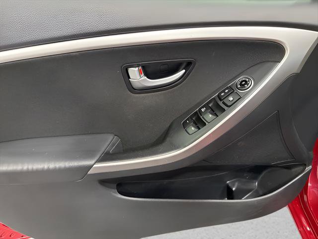 Used 2015 Hyundai Elantra GT FWD image 9