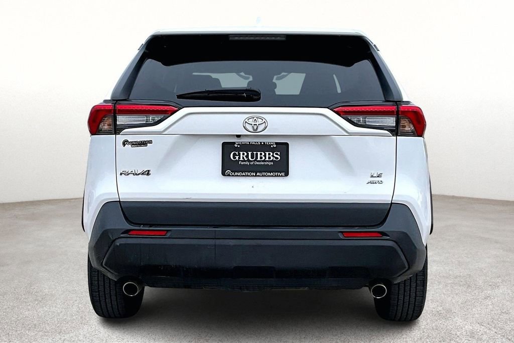 Used 2022 Toyota RAV4 LE image 6