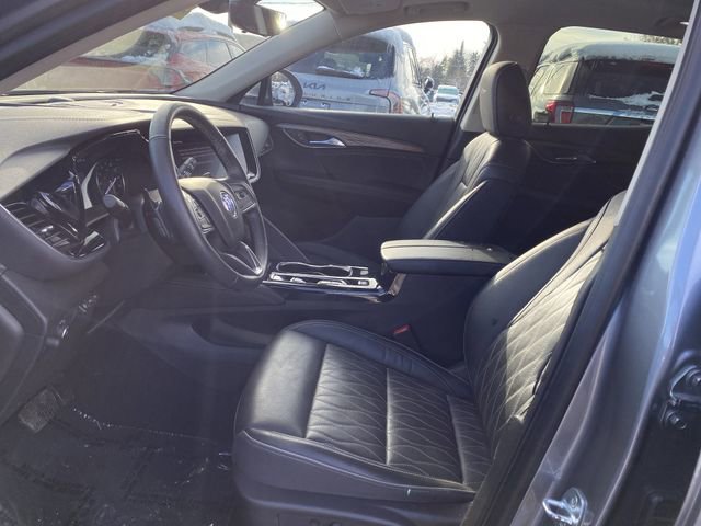 Used 2021 Buick Envision Avenir w/ Technology Package II image 4