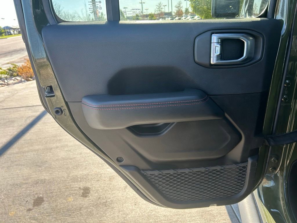 Used 2022 Jeep Gladiator Rubicon AWD/4WD image 25
