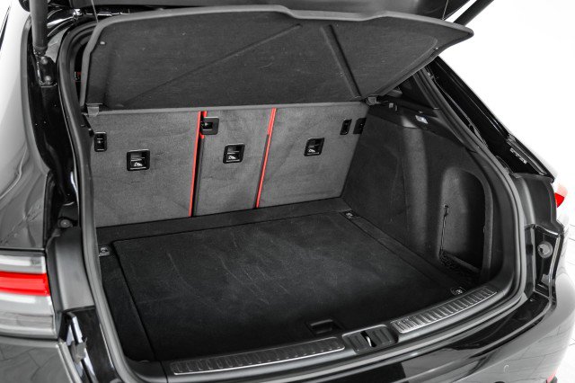 Used 2021 Porsche Macan image 40