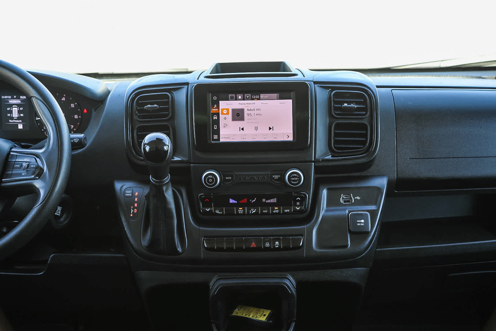 Used 2023 RAM ProMaster 3500 FWD image 13