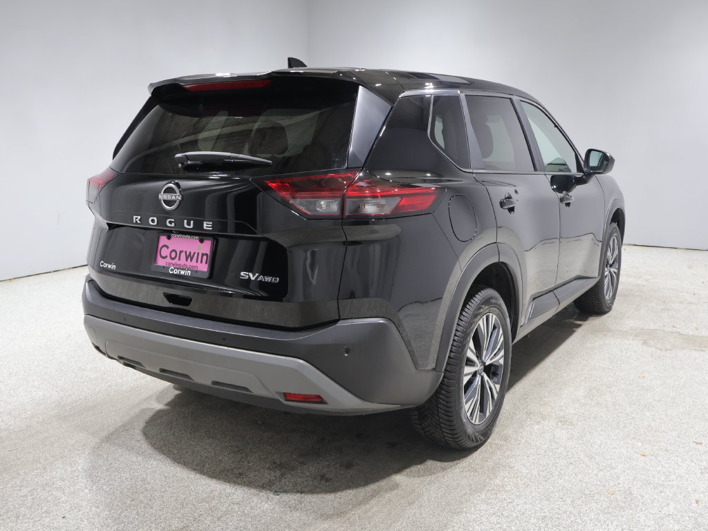 Used 2023 Nissan Rogue SV AWD/4WD image 2