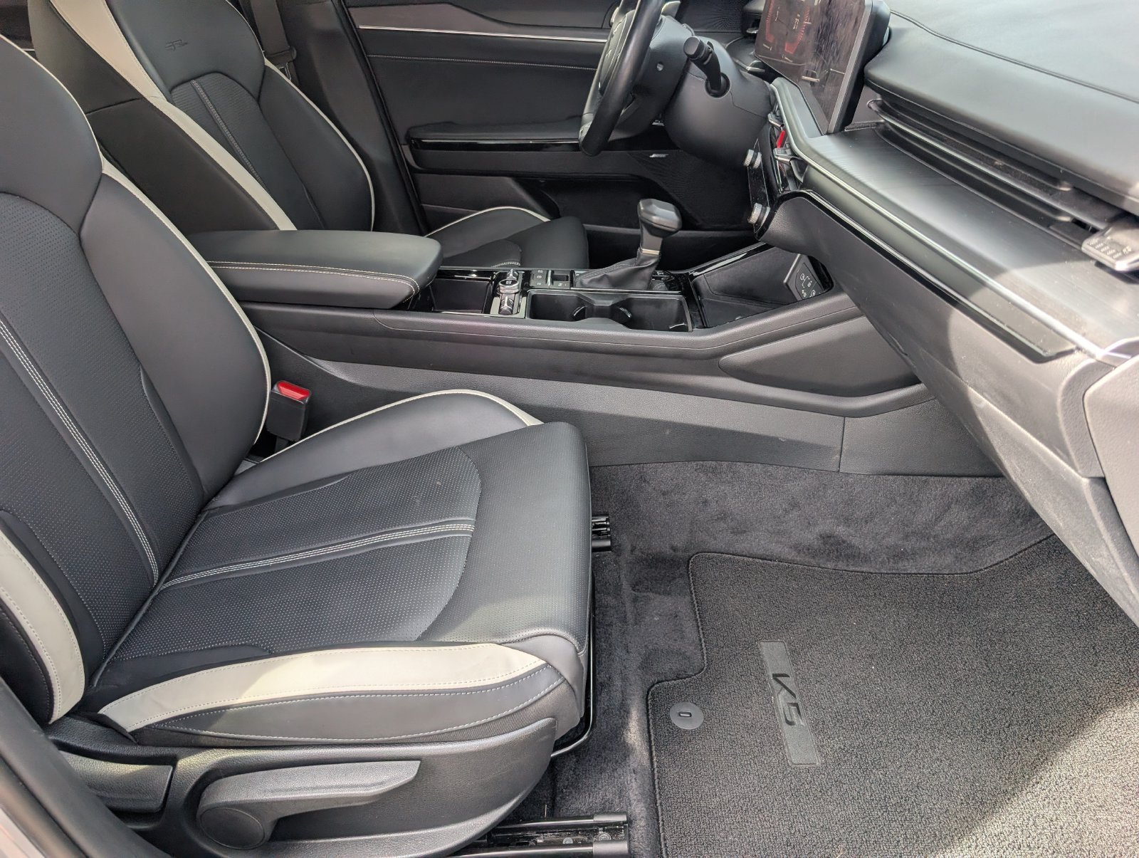 Used 2025 Kia K5 GT-Line w/ GT-Line Premium Package FWD image 29
