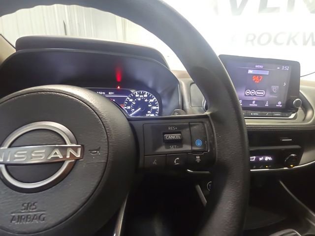 Used 2023 Nissan Rogue SV image 12