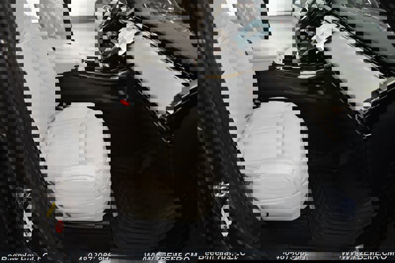 Used 2024 Land Rover Range Rover Sport SE image 20