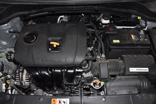 Used 2025 Kia Soul LX w/ LX Technology Package FWD image 26