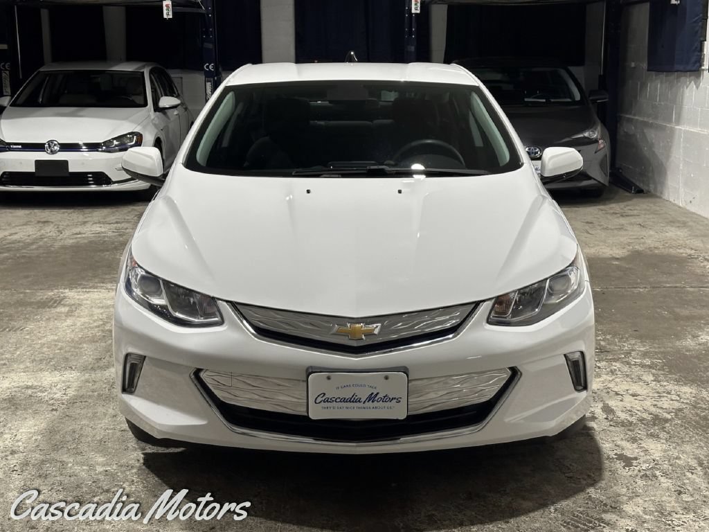 Used 2018 Chevrolet Volt LT FWD image 4