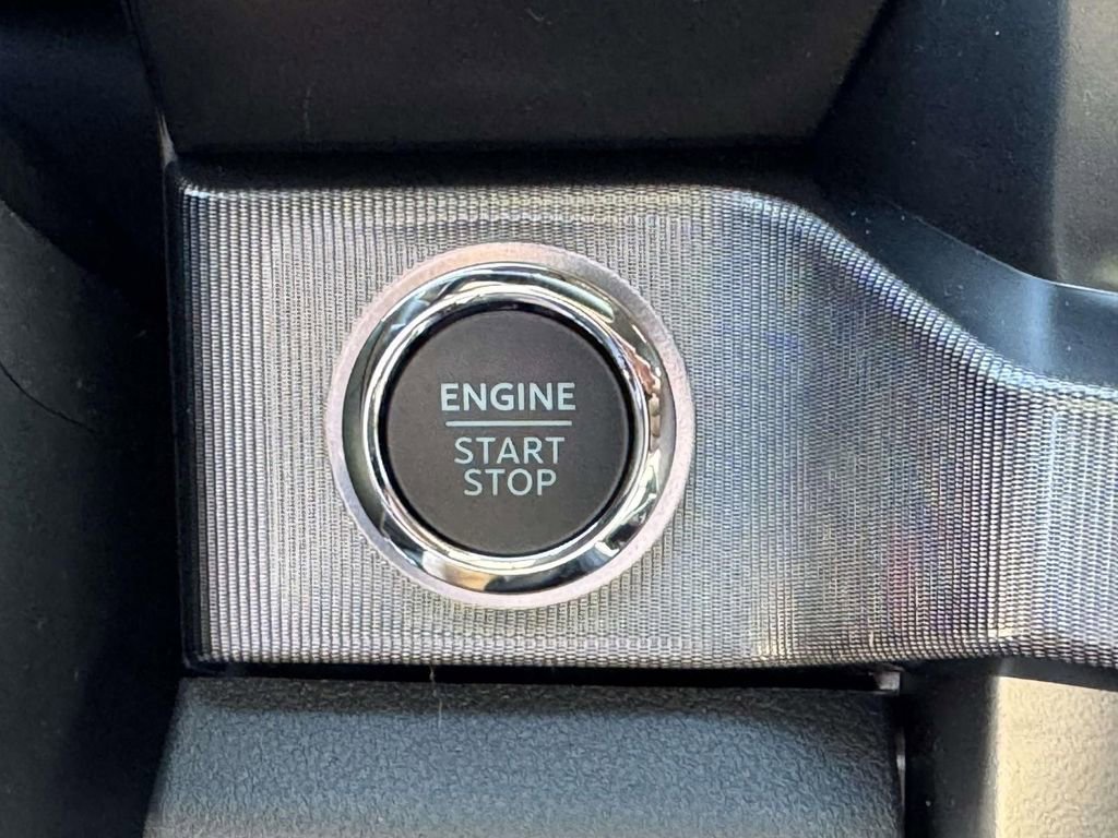 New 2026 Ford F350 Platinum w/ FX4 Off-Road Package image 8