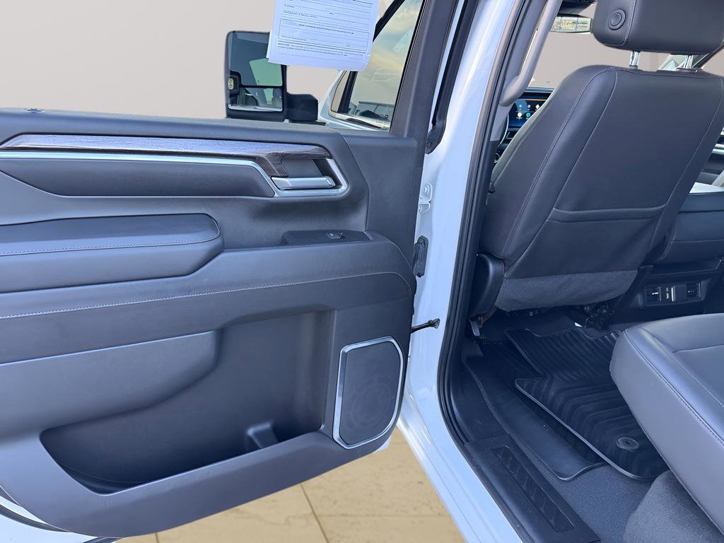 Used 2024 Chevrolet Silverado 2500 LTZ image 33