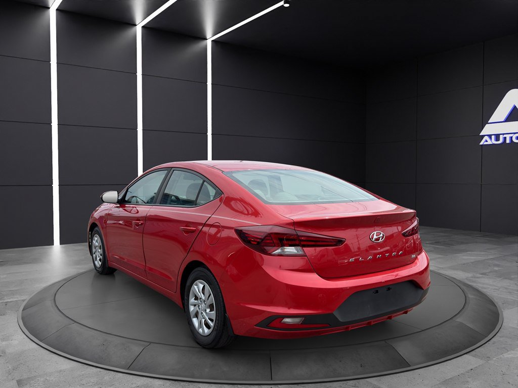 Used 2020 Hyundai Elantra SE FWD image 4